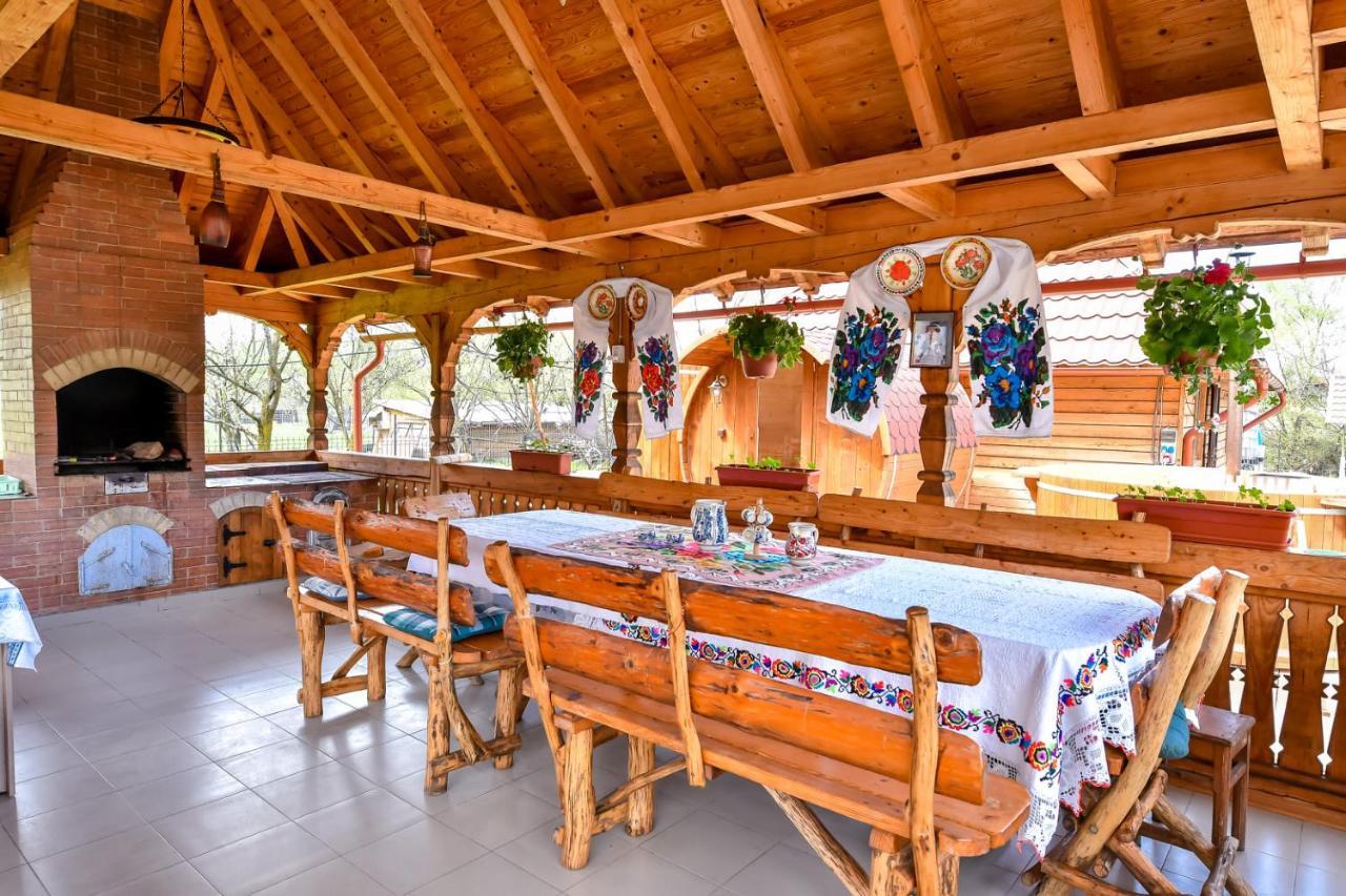 Casa Nely Otel Sighetu Marmaţiei Dış mekan fotoğraf